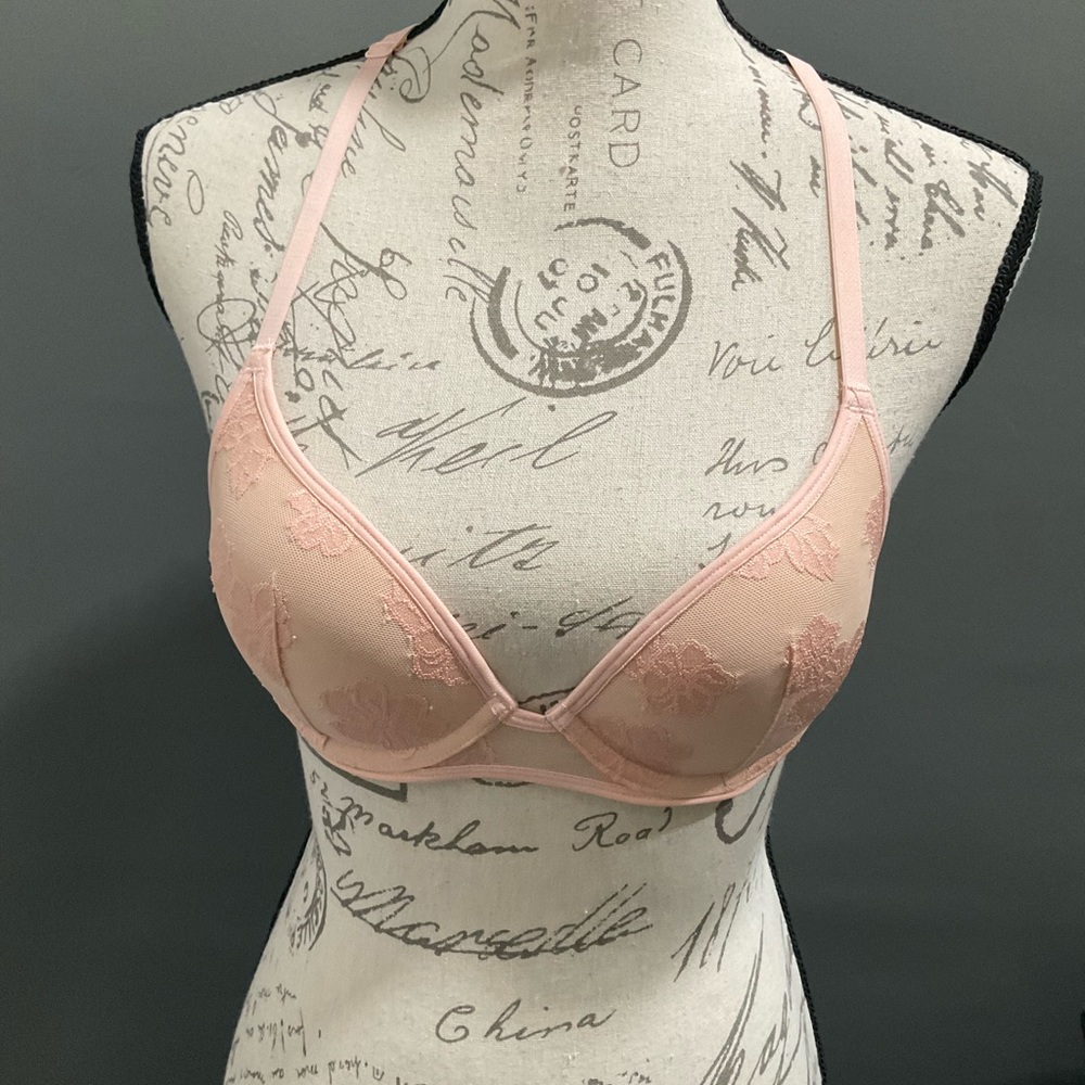 NWOT VICTORIAS SECRET LIGHTLY LINED BRA - Picture 3 of 6